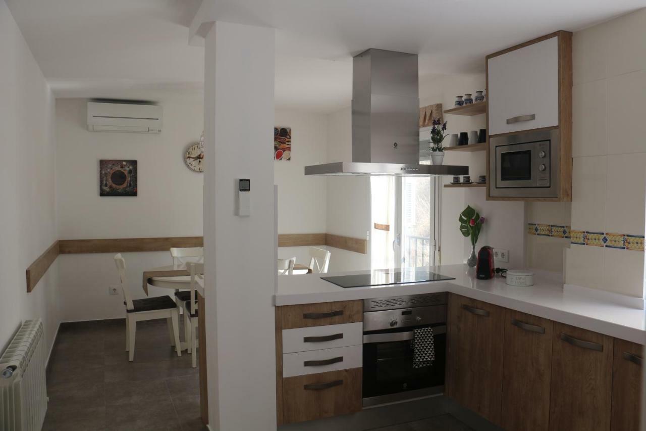 Apartamentos Homelife Roca Tarpeya Toledo Exterior photo